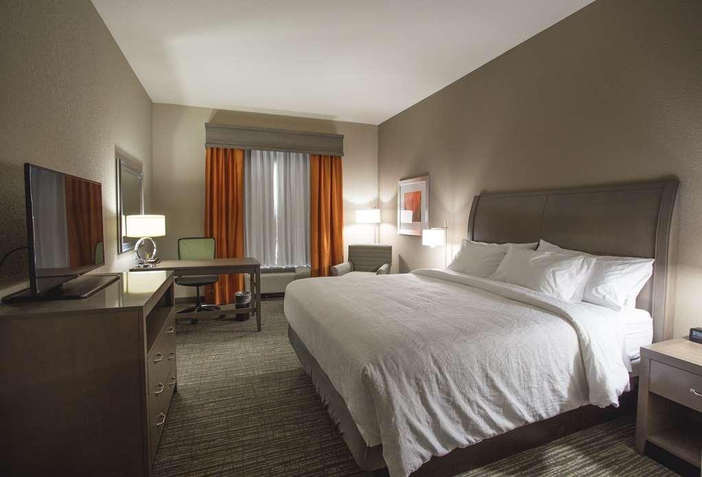Hilton Garden Inn Bolingbrook I-55 Room photo
